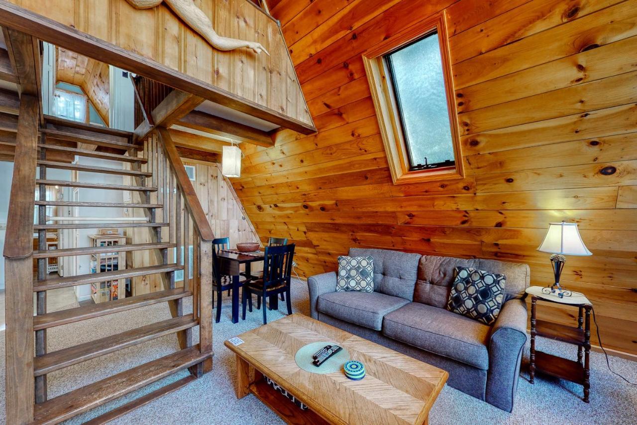 11 Island Drive Chalet