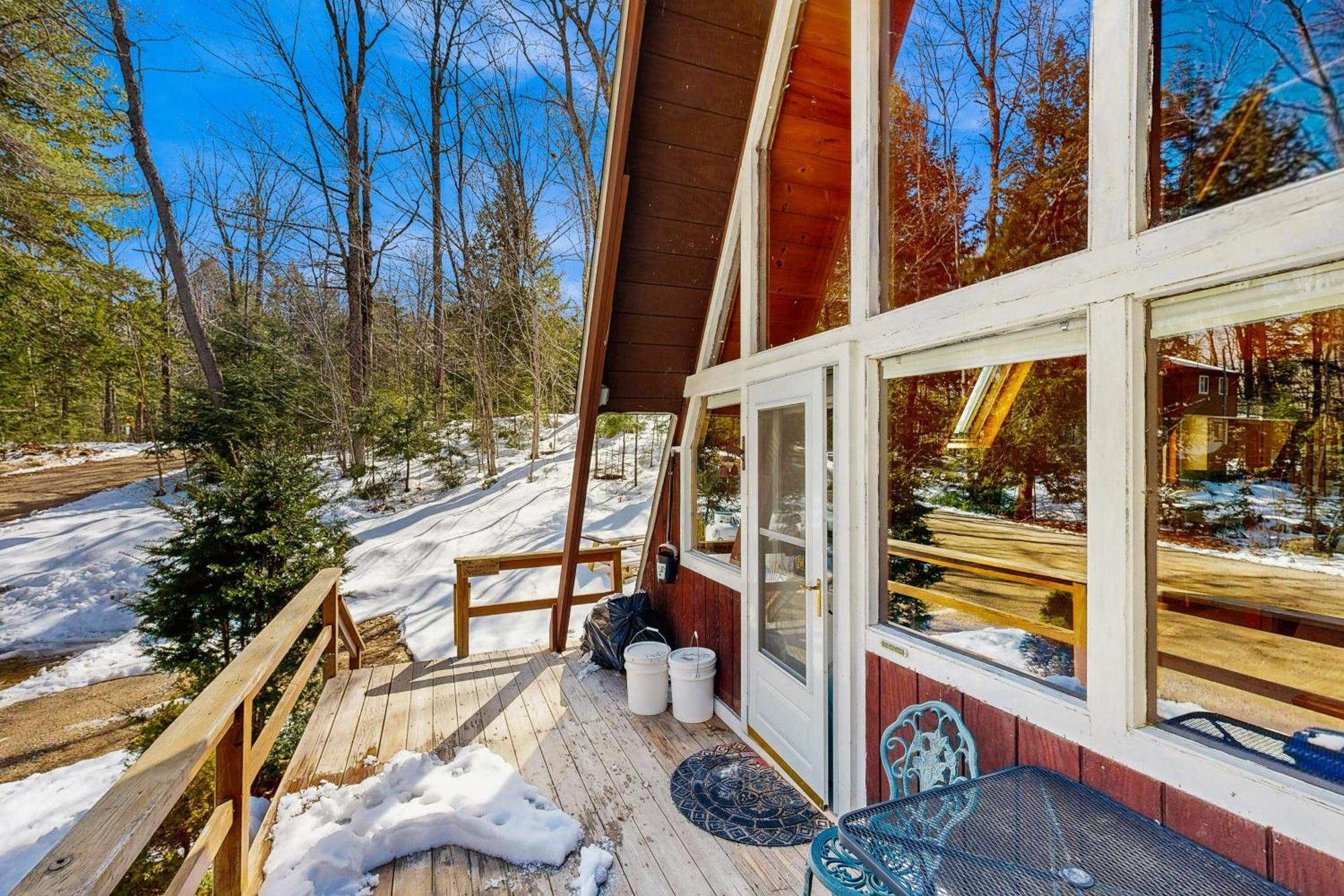 11 Island Drive Chalet